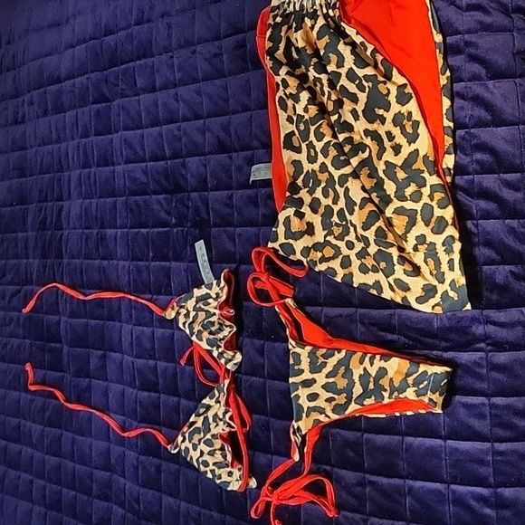 Reversible Leopard and Red 3 Piece Bikini Set NWOT - Picture 9 of 13